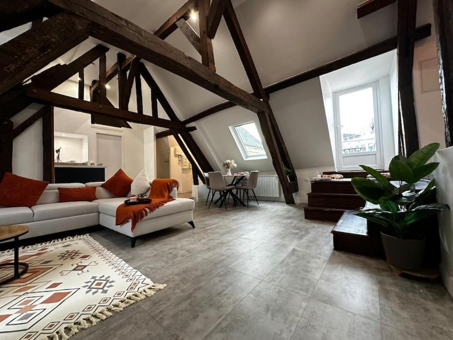 Charme, Poutres Et Elegance Apartment Шартър Екстериор снимка